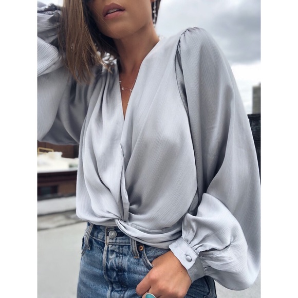 Last 1✨Stella Metallic Puff Sleeve Top - Silver - Picture 3 of 8